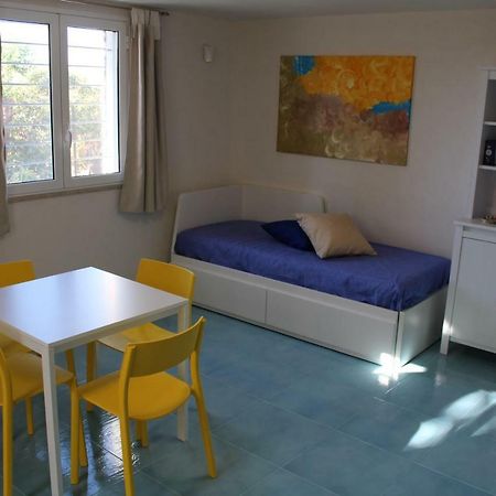 アルカモ・マリーナAcquamarina House On The Beachアパートメント エクステリア 写真