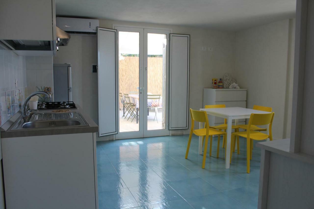 アルカモ・マリーナAcquamarina House On The Beachアパートメント エクステリア 写真