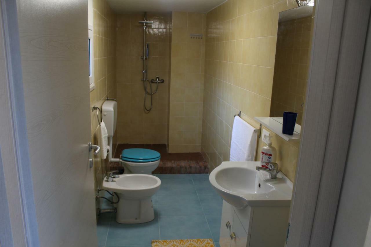 アルカモ・マリーナAcquamarina House On The Beachアパートメント エクステリア 写真